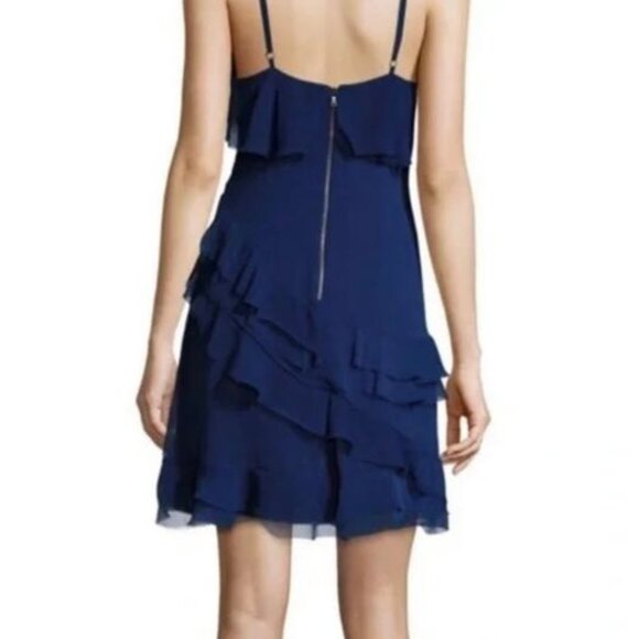 Alice + Olivia Short V neckline dress - Picture 5 of 5
